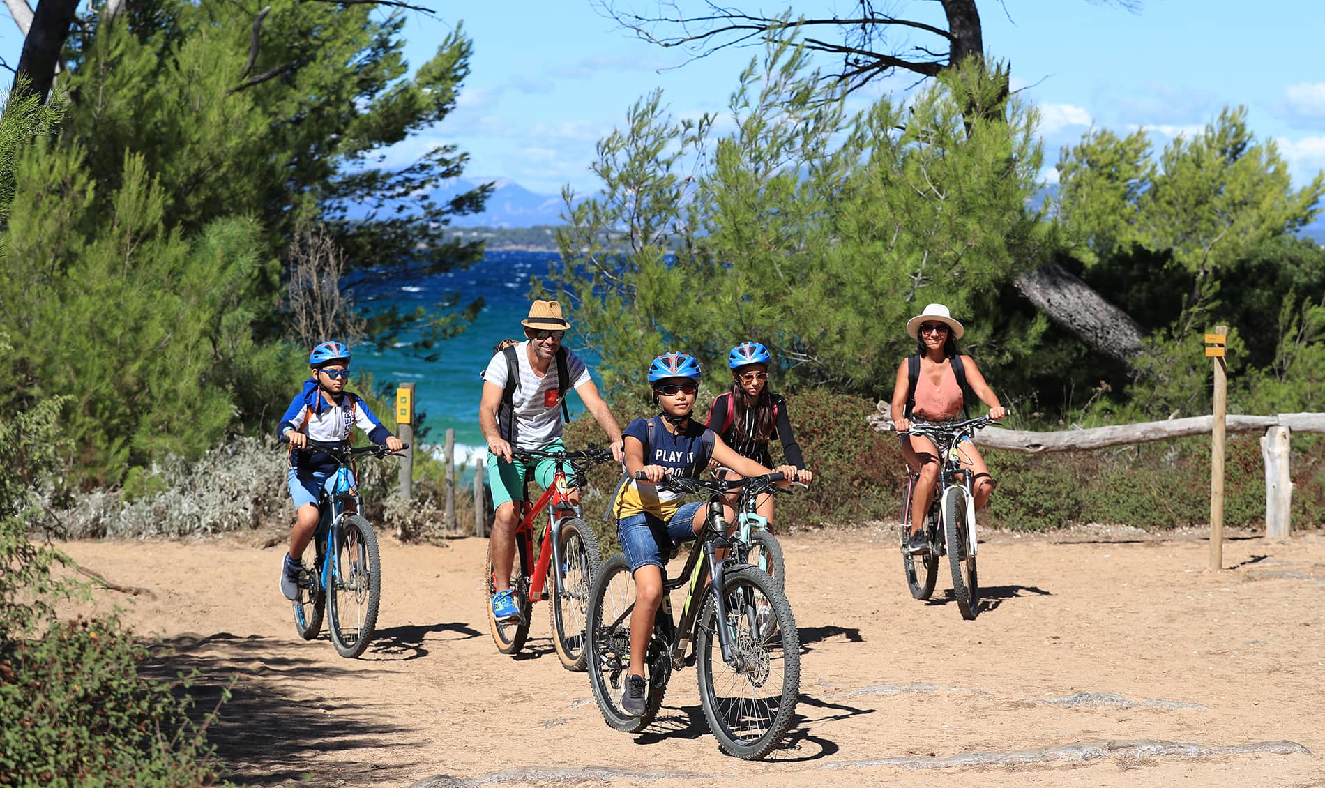 Porquerolles Island day trip - travel atmosphere